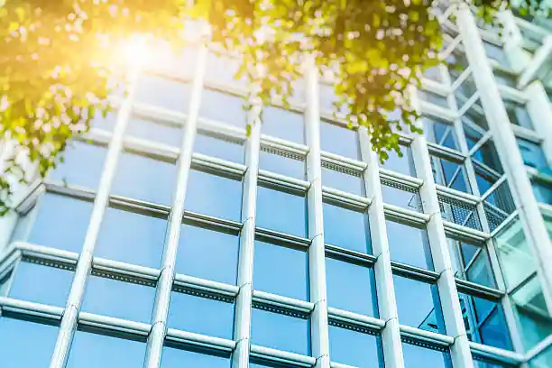 "شركة تنظيف واجهات زجاج - نيو هاوس"